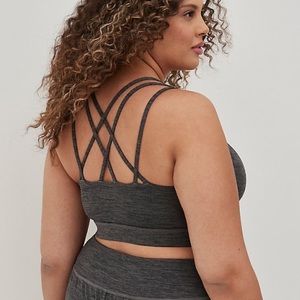 NWT Torrid Super Soft Sports Bra size 3
